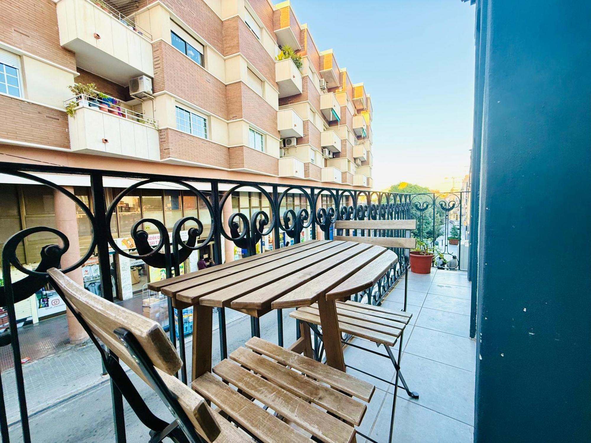 Ferienwohnung Camp Nou Nueva Casa 91 L’Hospitalet de Llobregat Exterior foto