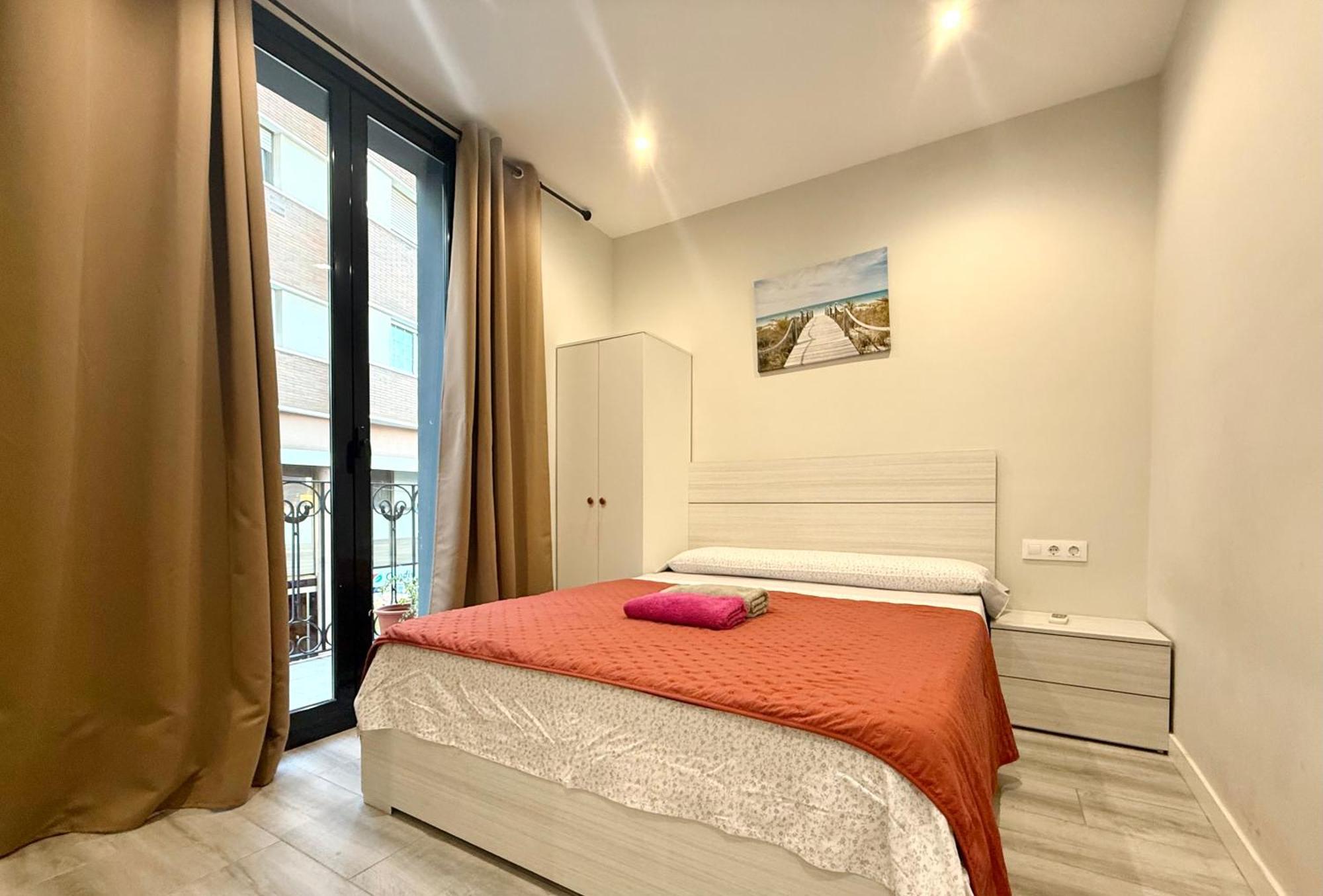 Ferienwohnung Camp Nou Nueva Casa 91 L’Hospitalet de Llobregat Exterior foto
